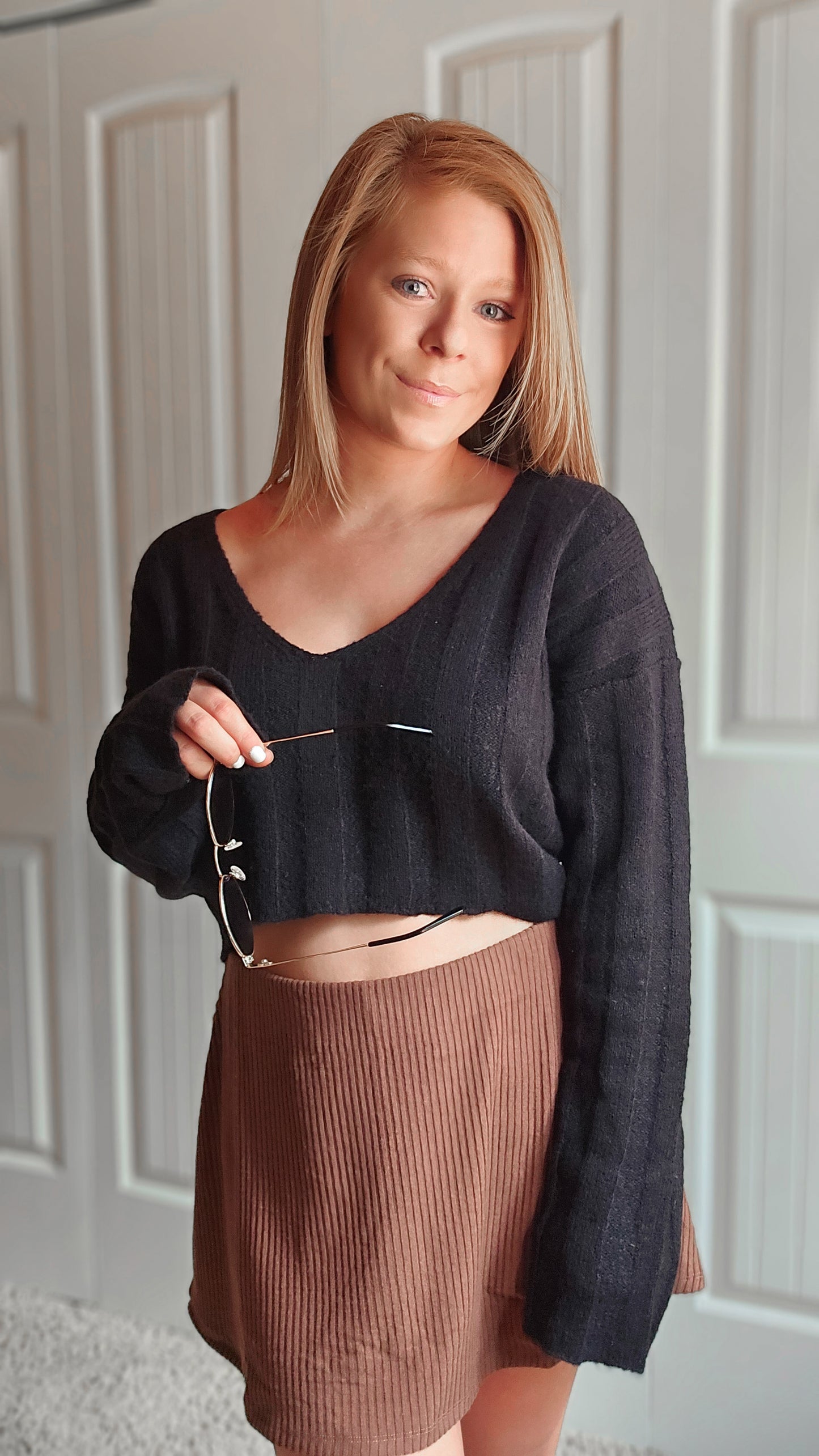 Onyx Cropped Sweater Top