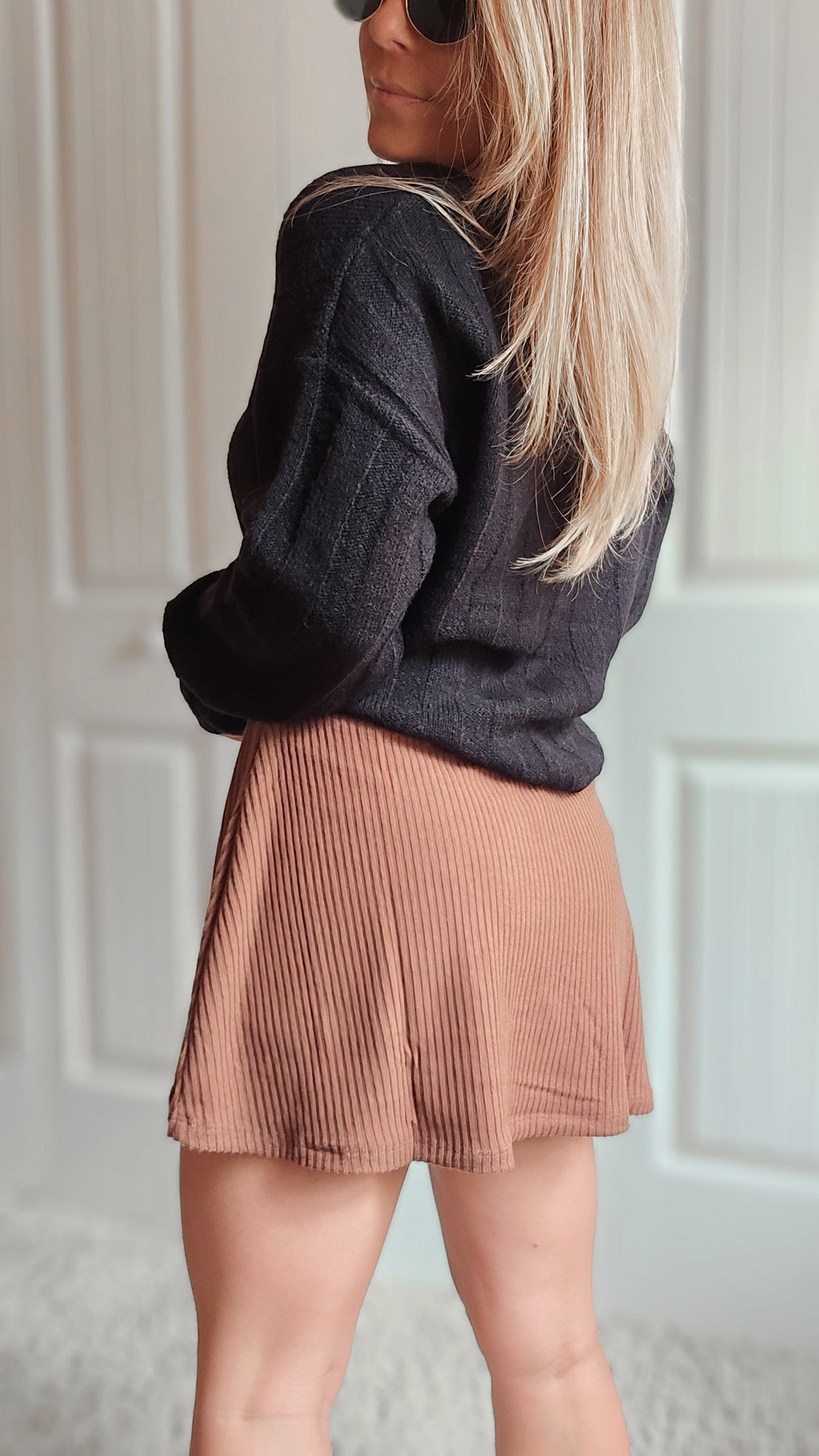 Onyx Cropped Sweater Top